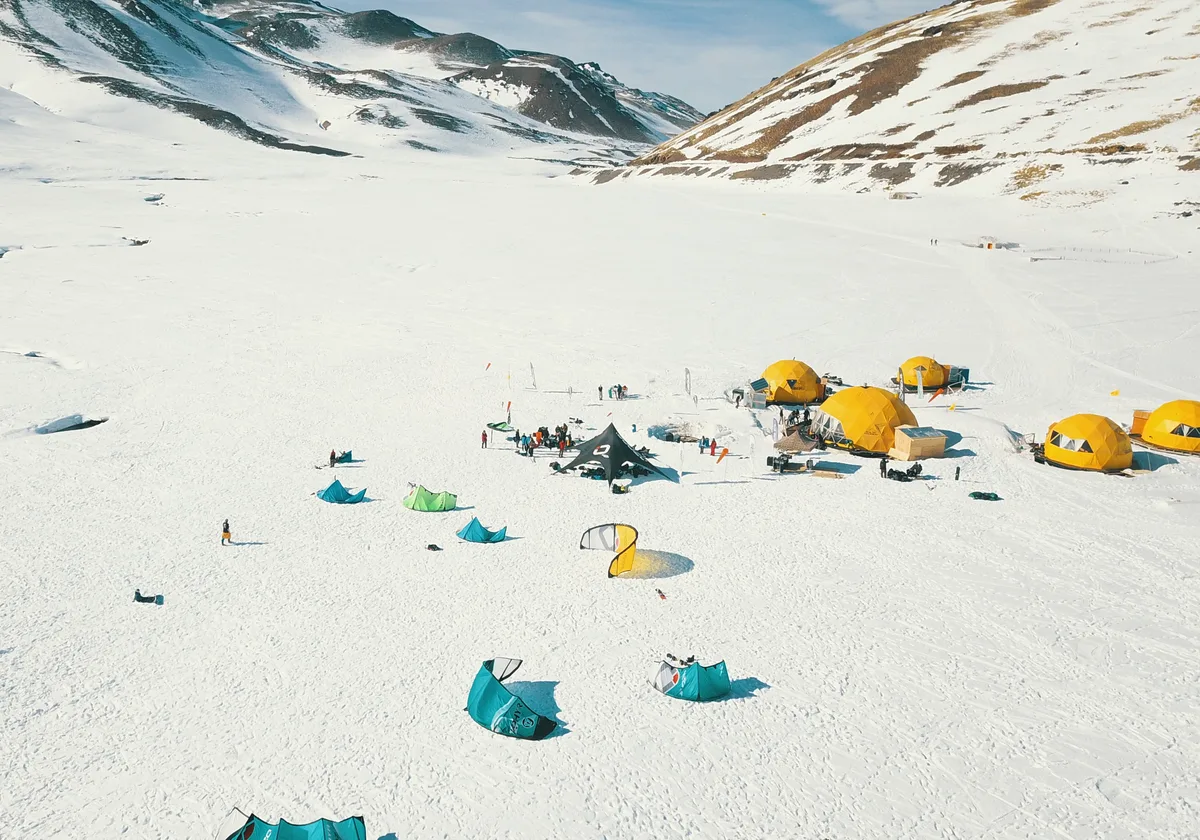 Snowkite en la cordillera de Mendoza